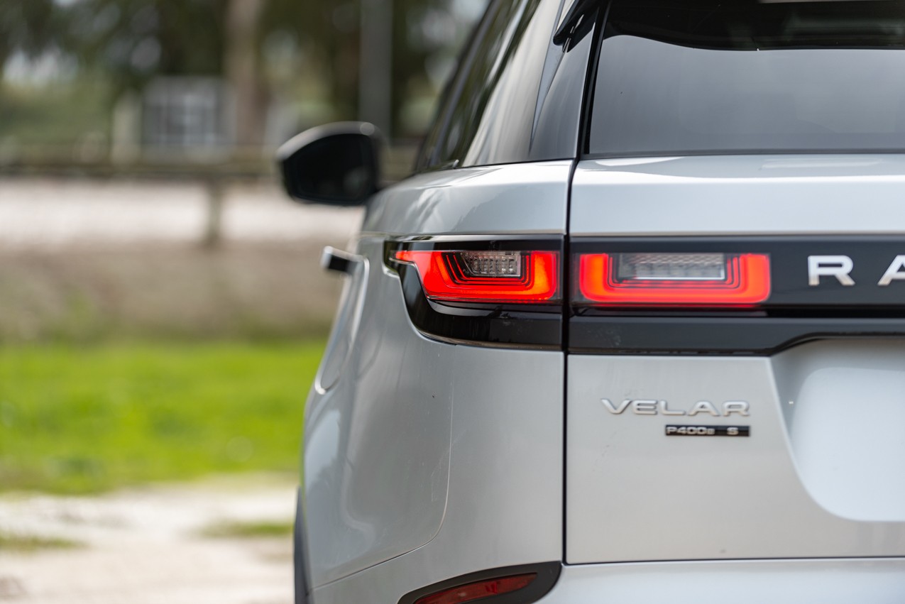 Range Rover Velar P400e: la prova su strada