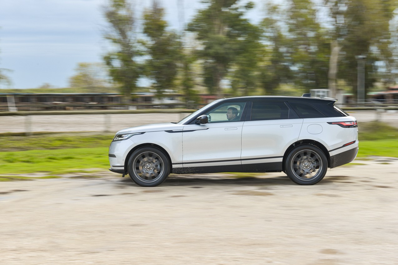 Range Rover Velar P400e: la prova su strada