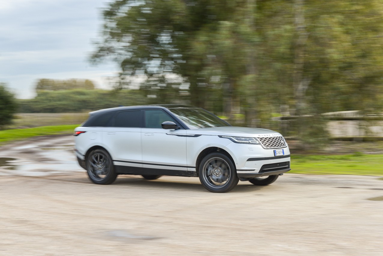 Range Rover Velar P400e: la prova su strada