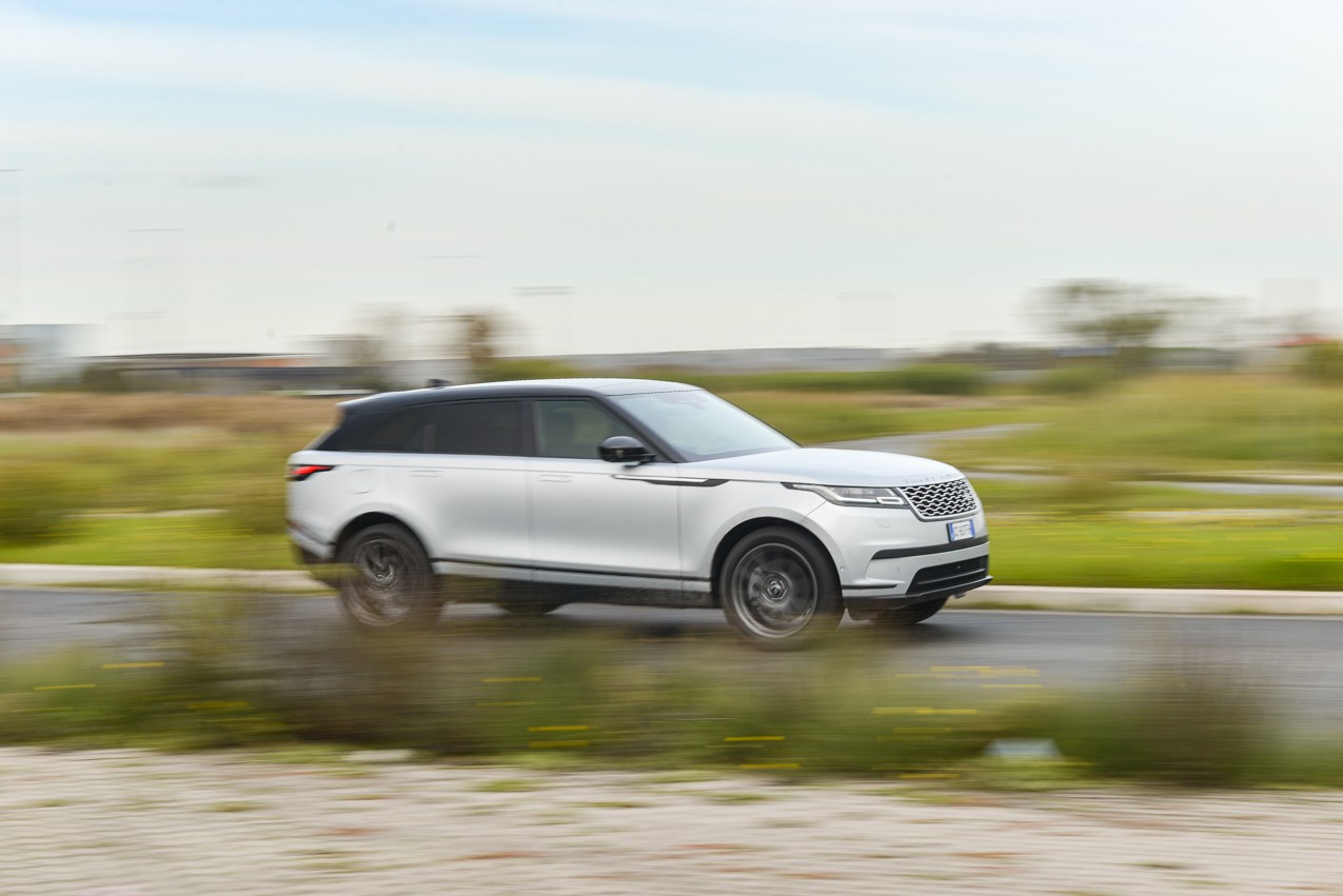 Range Rover Velar P400e: la prova su strada