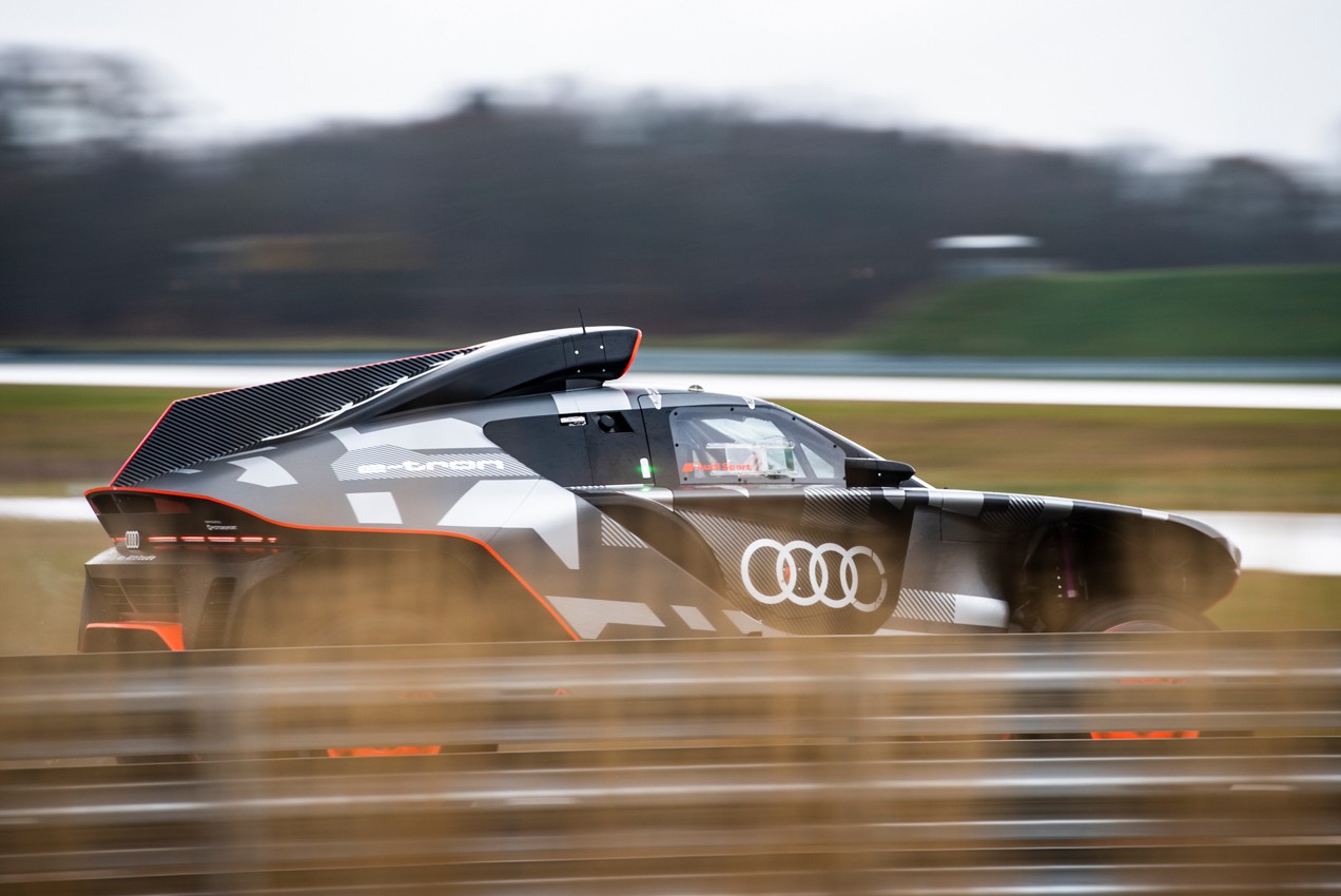 Audi RS Q e-Tron: immagini ufficiali