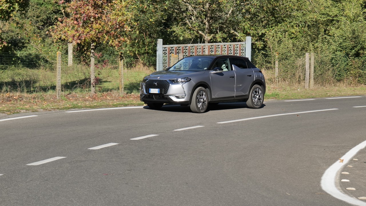 DS3 Crossback e-tense: prova su strada