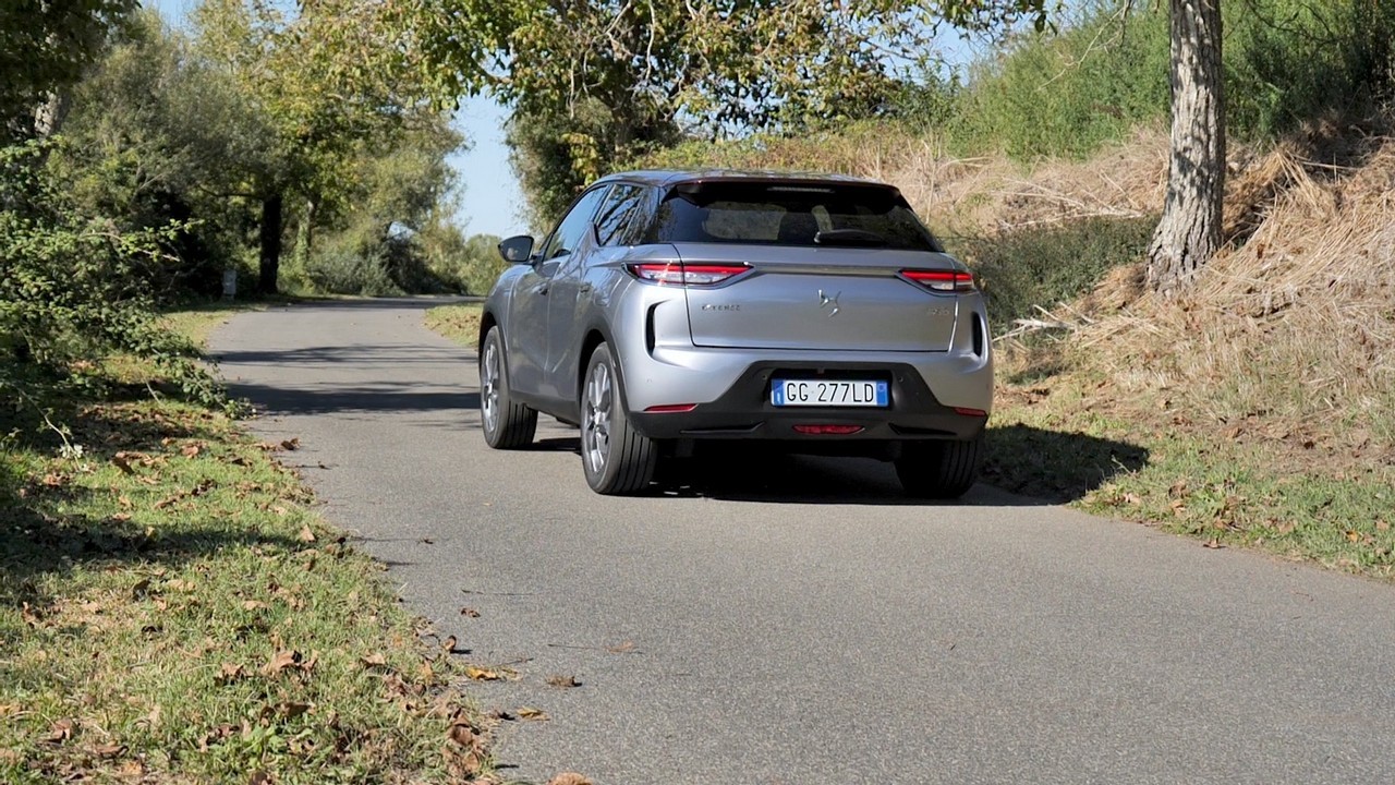 DS3 Crossback e-tense: prova su strada