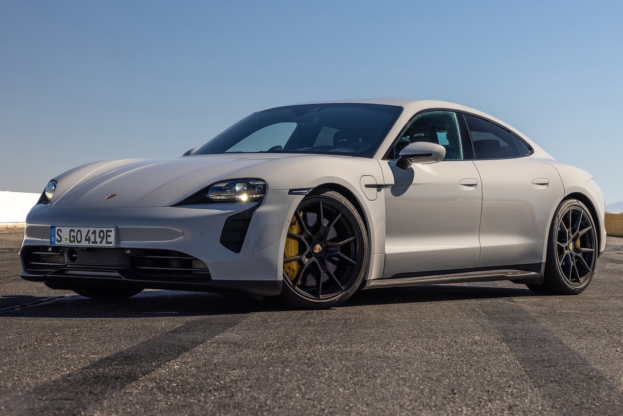 Porsche Taycan GTS 2022