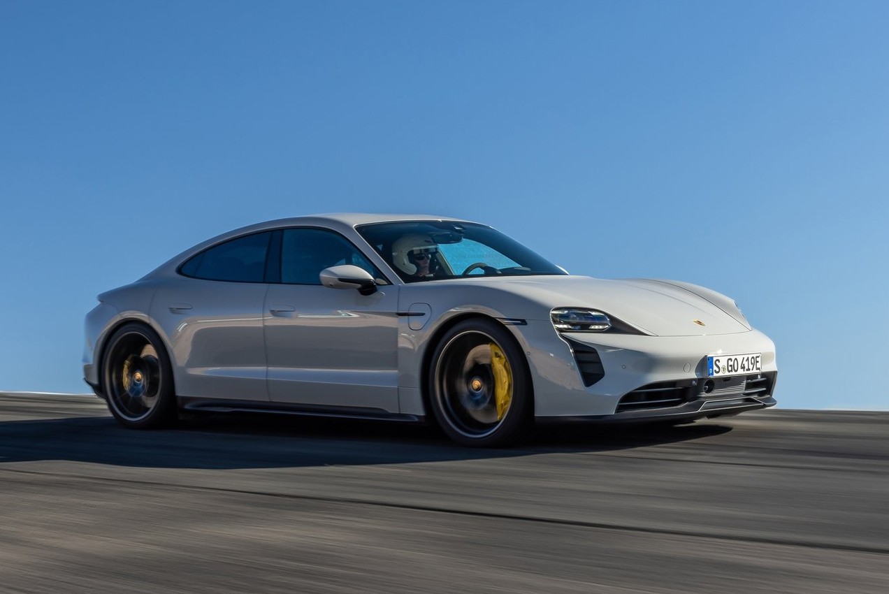 Porsche Taycan GTS 2022