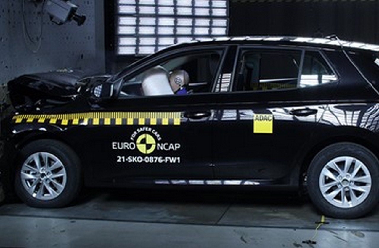 Skoda Fabia crash test EuroNcap 2021