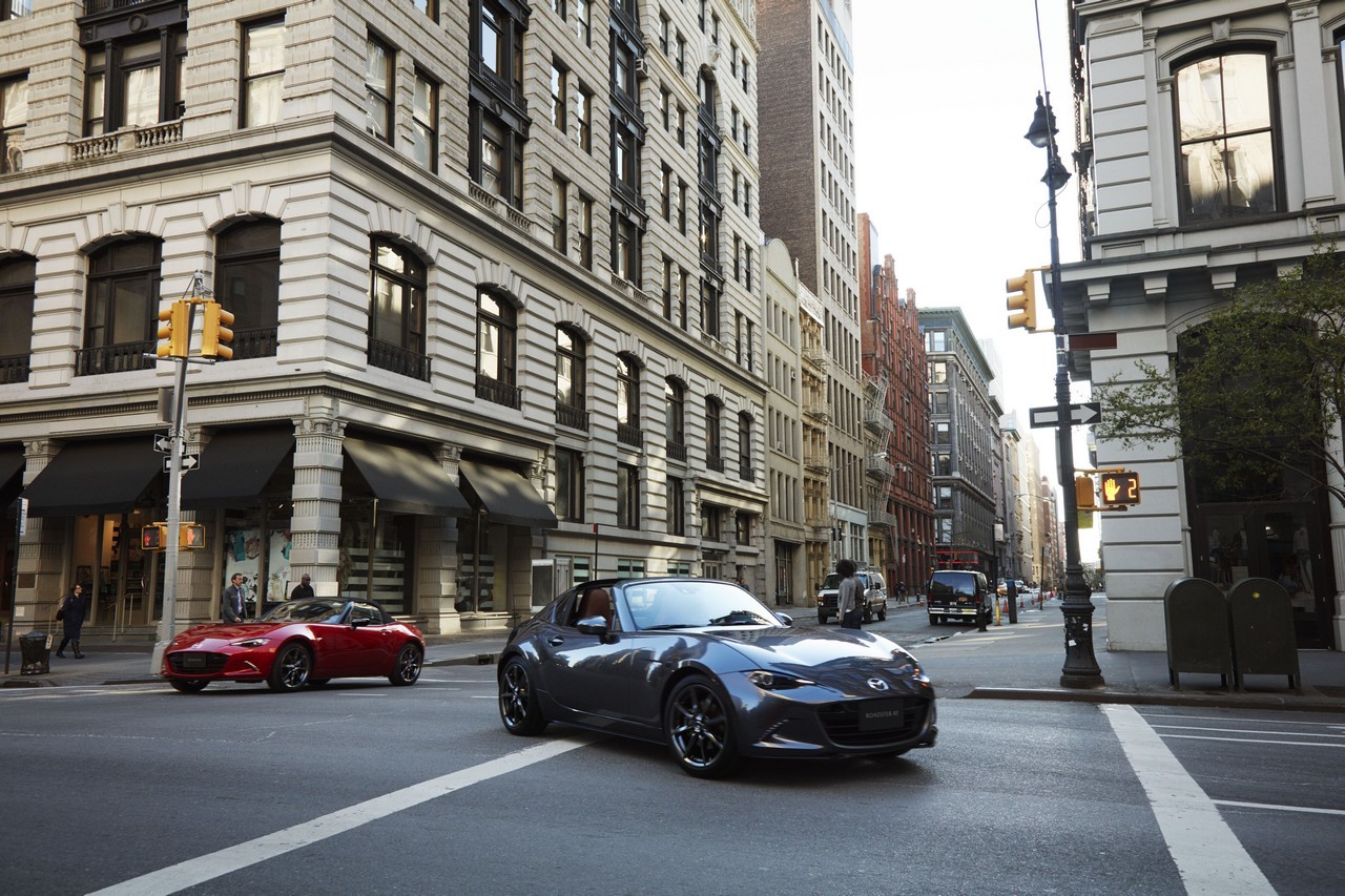 Mazda MX-5 RF 2022: immagini ufficiali