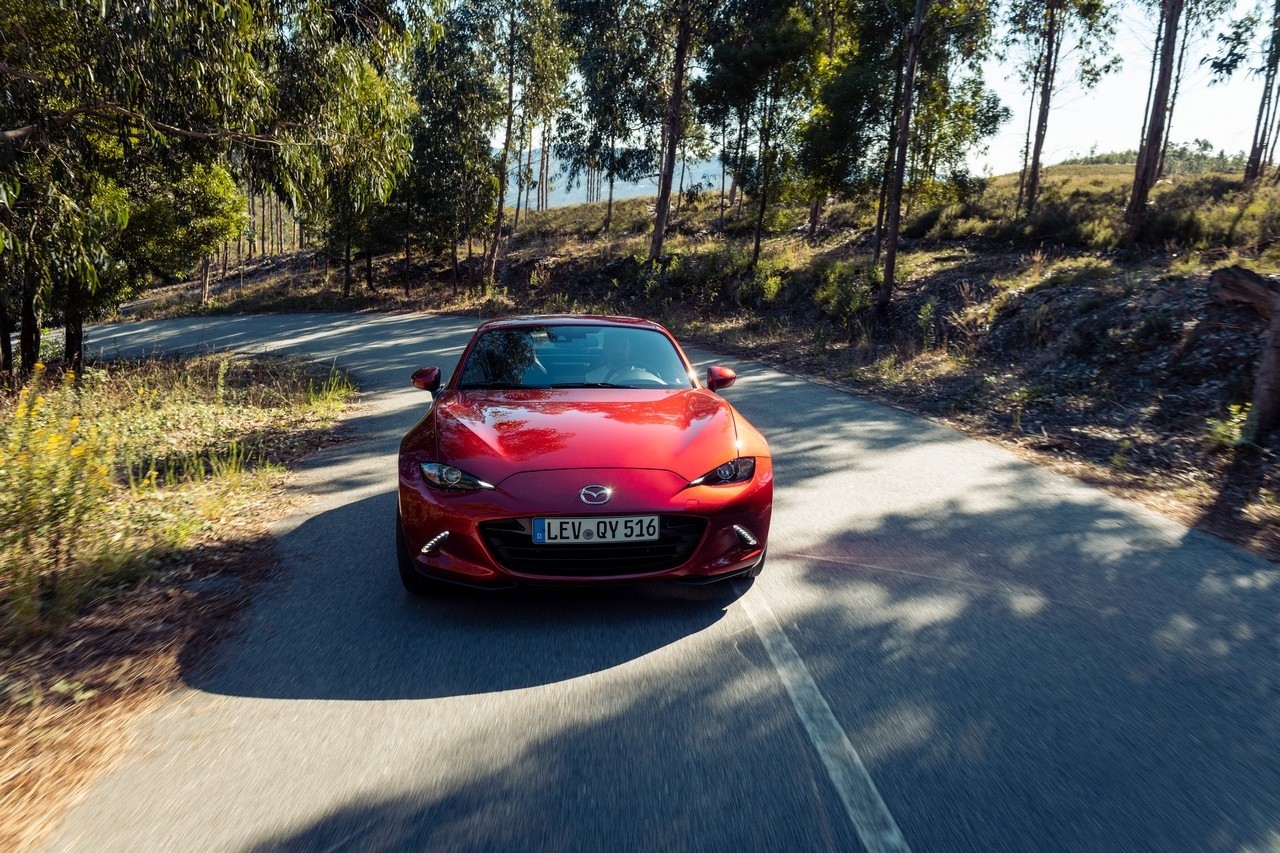 Mazda MX-5 RF 2022: immagini ufficiali