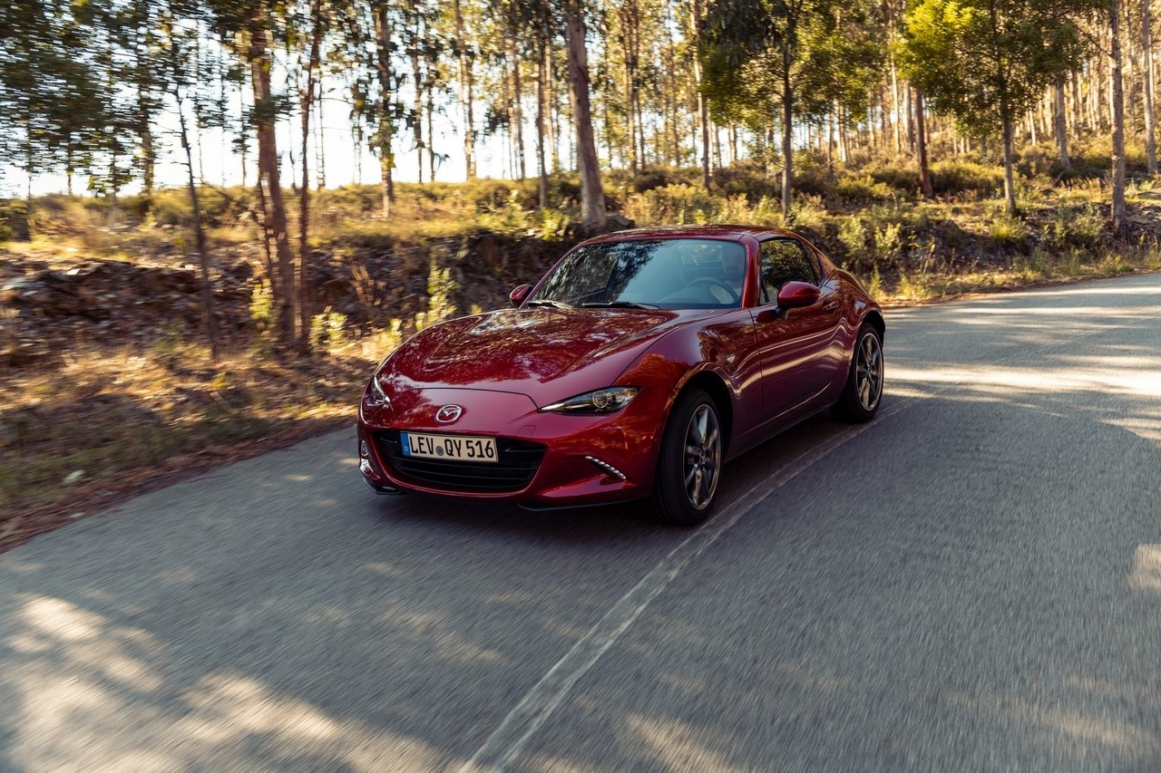 Mazda MX-5 RF 2022: immagini ufficiali