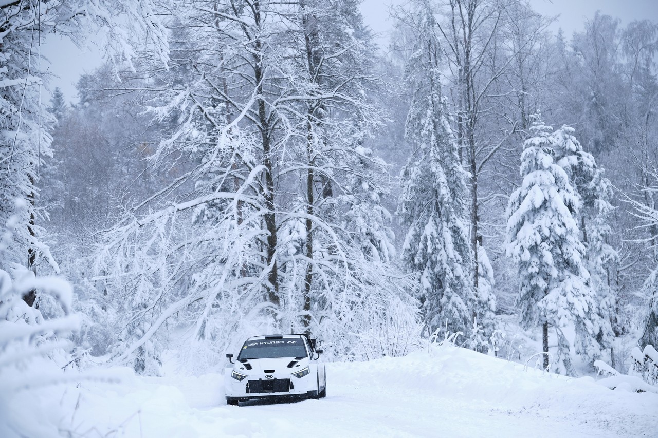 Hyundai i30N Rally1 2022: test dinamici