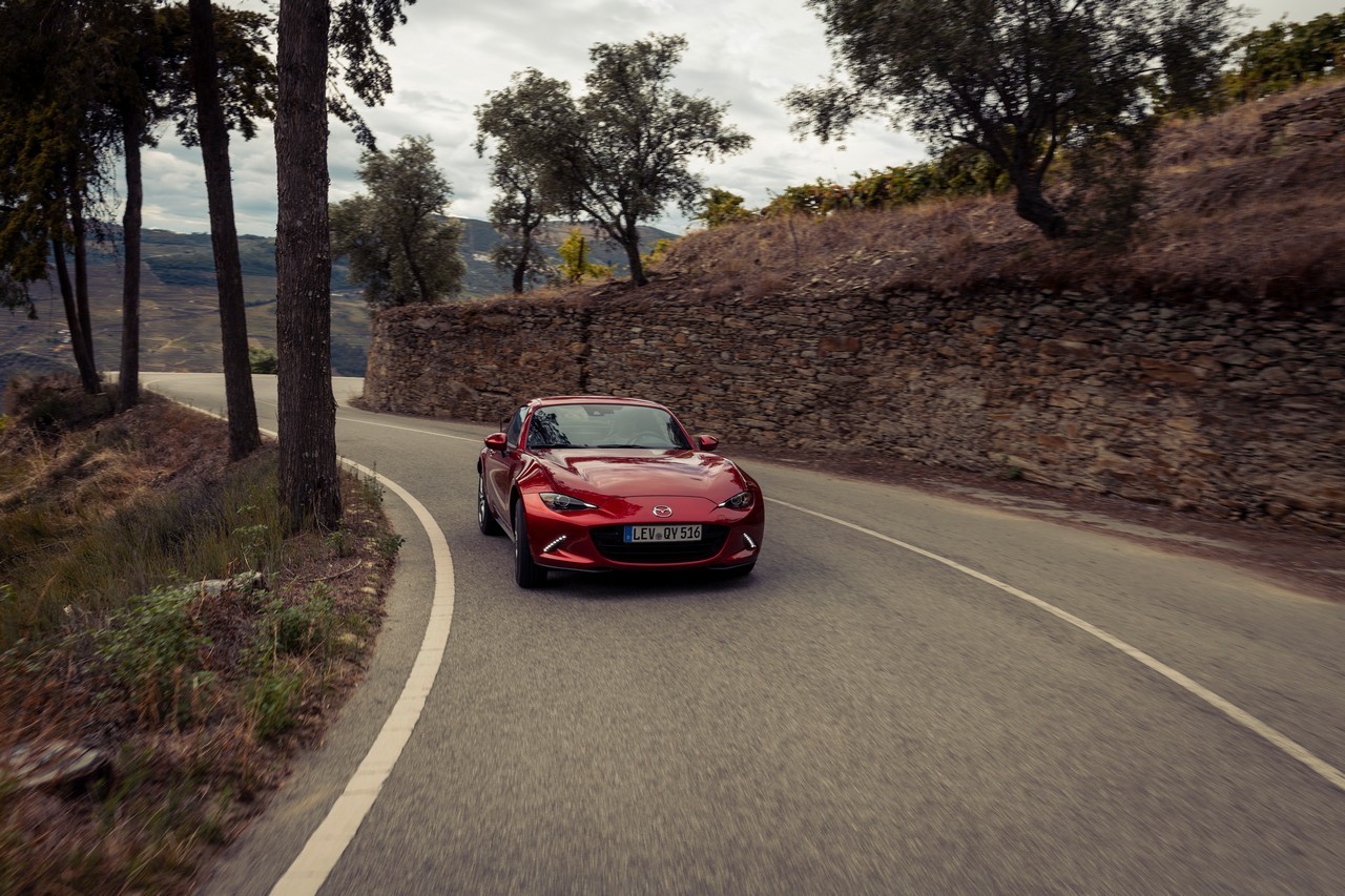 Mazda MX-5 RF 2022: immagini ufficiali