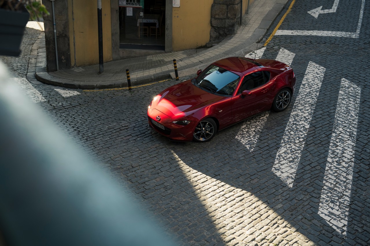 Mazda MX-5 RF 2022: immagini ufficiali