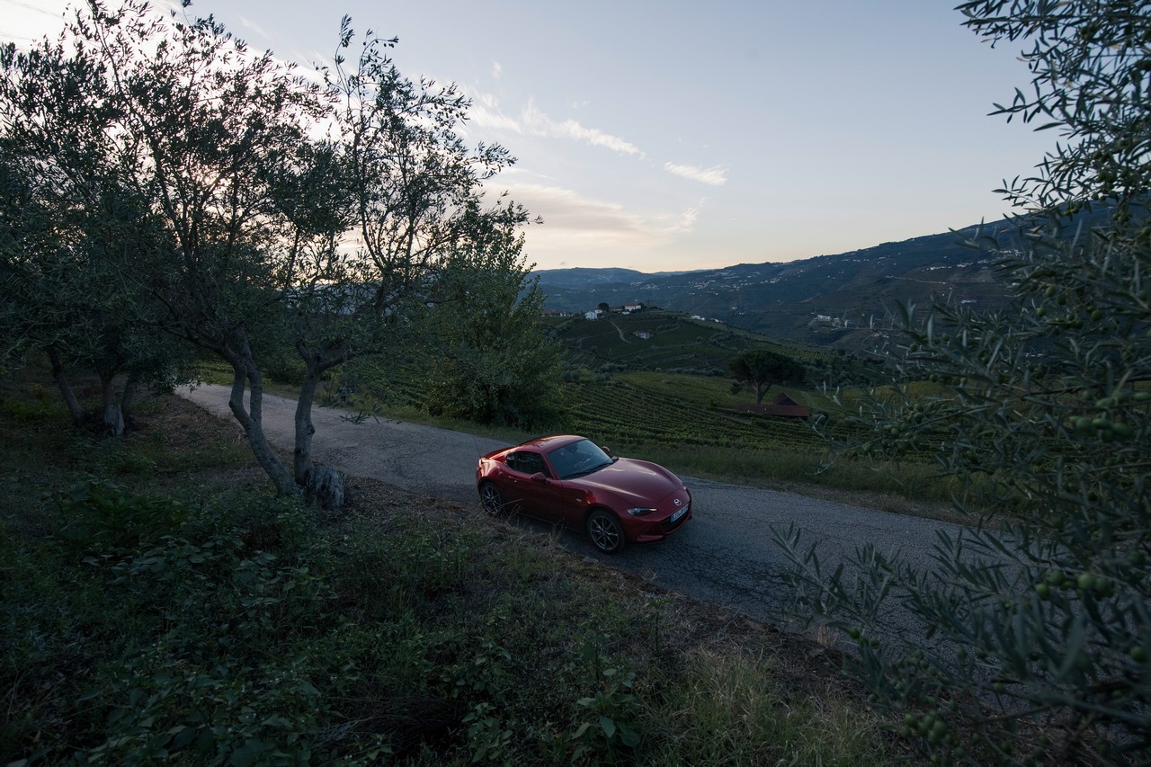 Mazda MX-5 RF 2022: immagini ufficiali