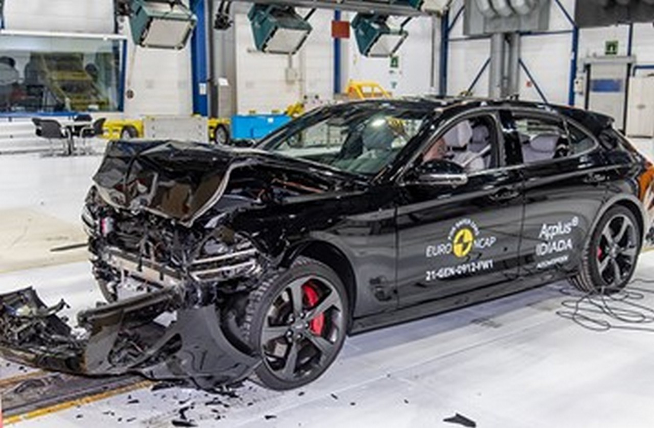 Genesis G70 crash test EuroNcap 2021