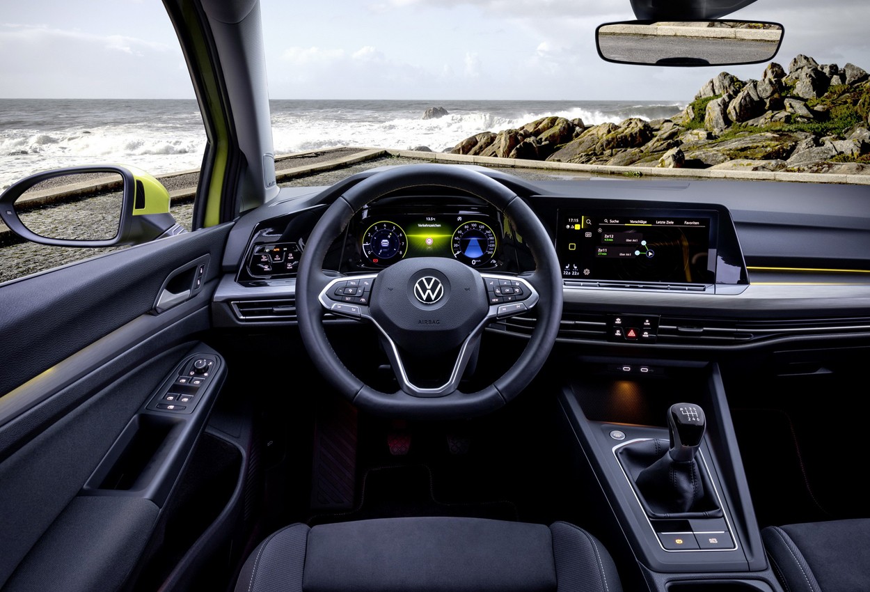 Volkswagen Golf 8: aggiornamenti per l'infotainment