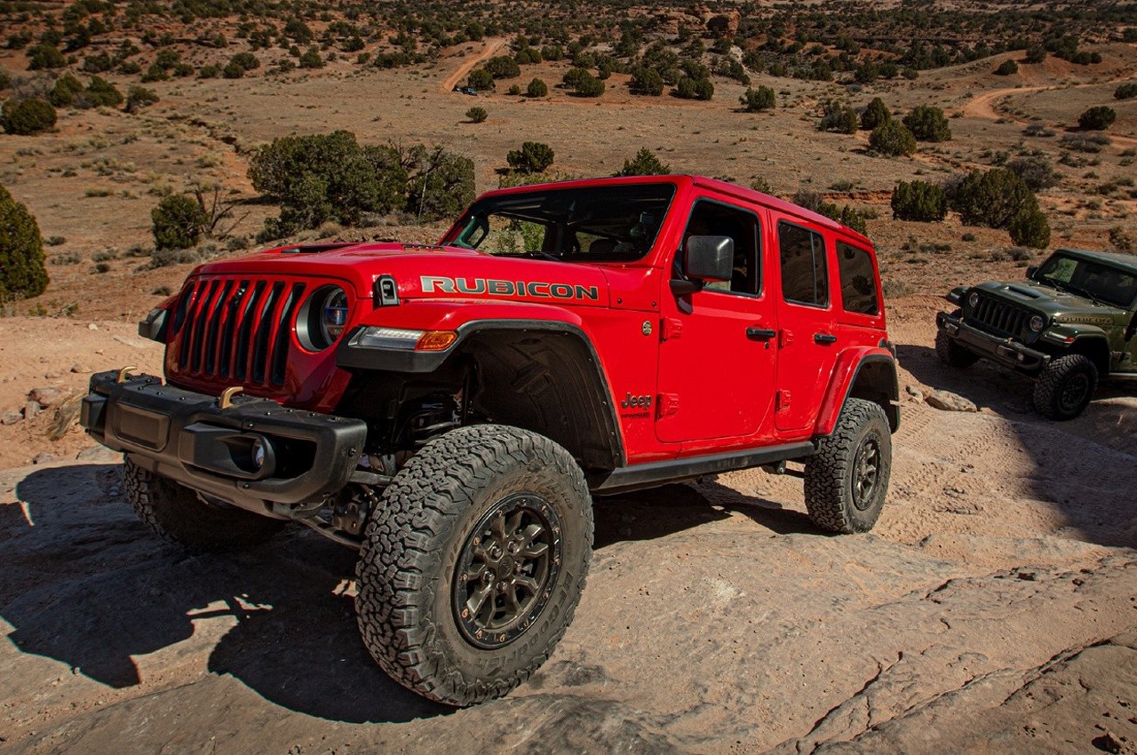 Jeep Gladiator e Wrangler 2022: immagini ufficiali