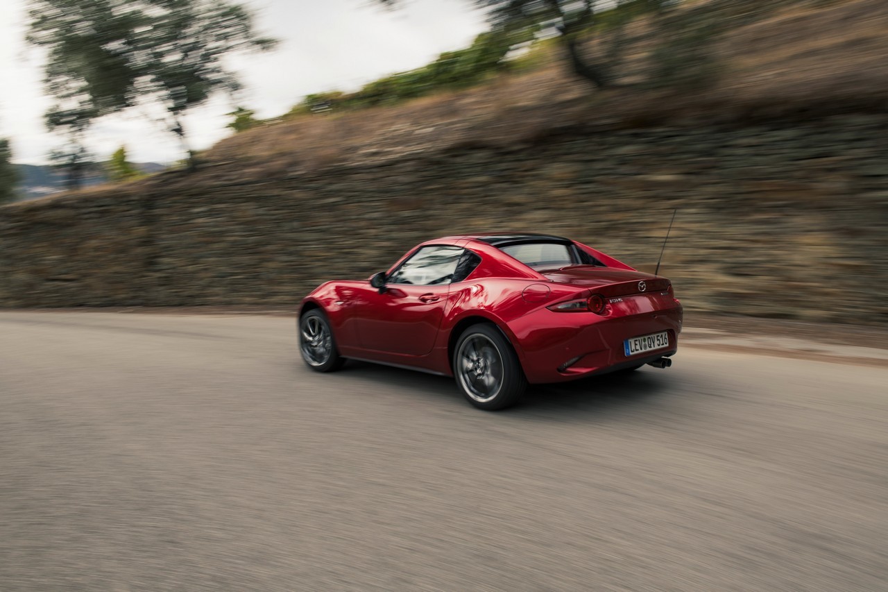 Mazda MX-5 RF 2022: immagini ufficiali