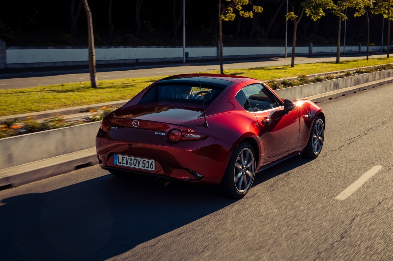 Mazda MX-5 RF 2022: immagini ufficiali