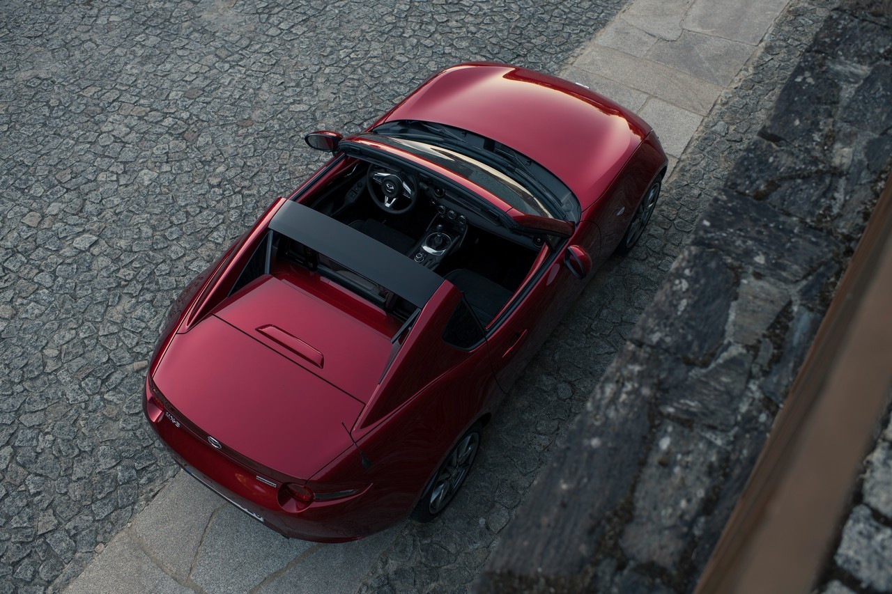 Mazda MX-5 RF 2022: immagini ufficiali