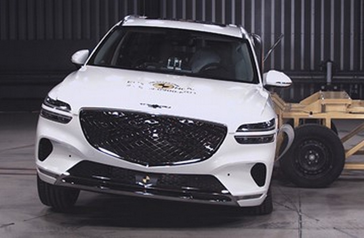 Genesis GV70 crash test EuroNcap 2021