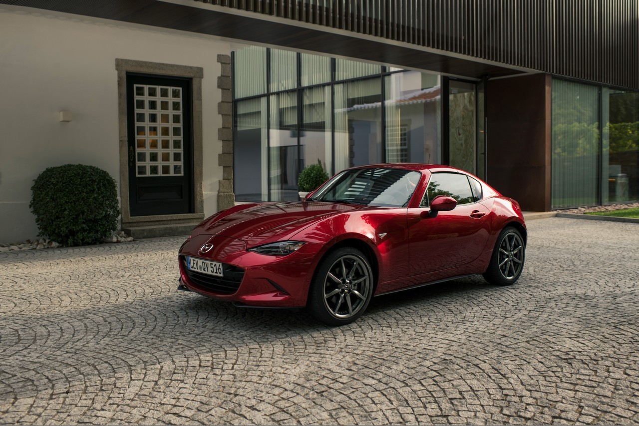 Mazda MX-5 RF 2022: immagini ufficiali