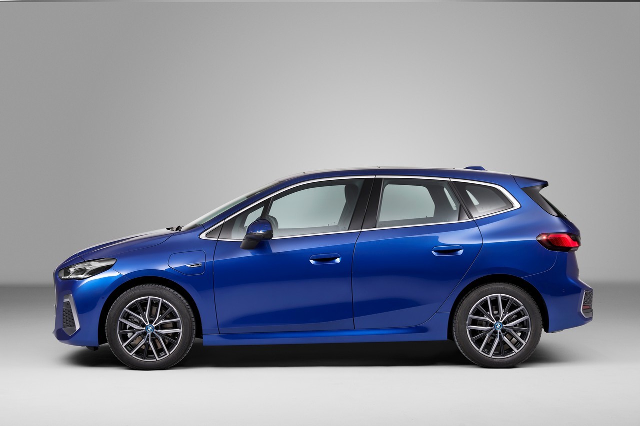 Bmw Serie 2 Active Tourer 2022: nuove immagini ufficiali