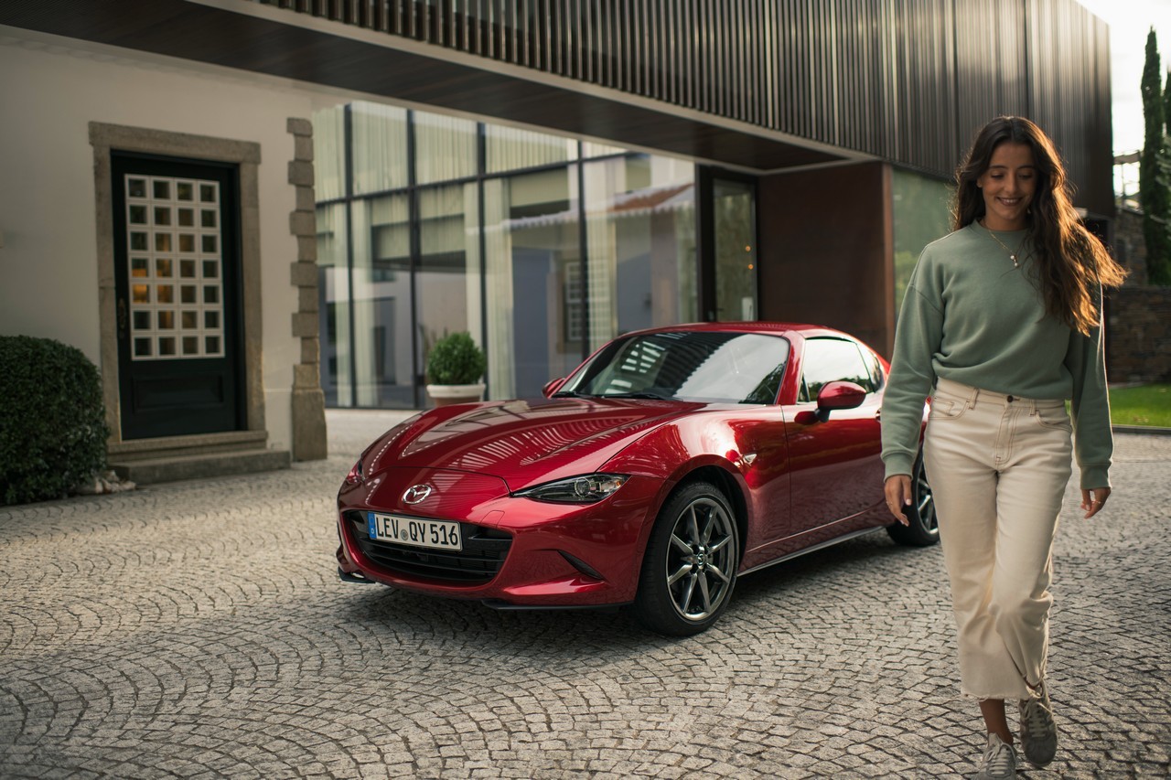 Mazda MX-5 RF 2022: immagini ufficiali