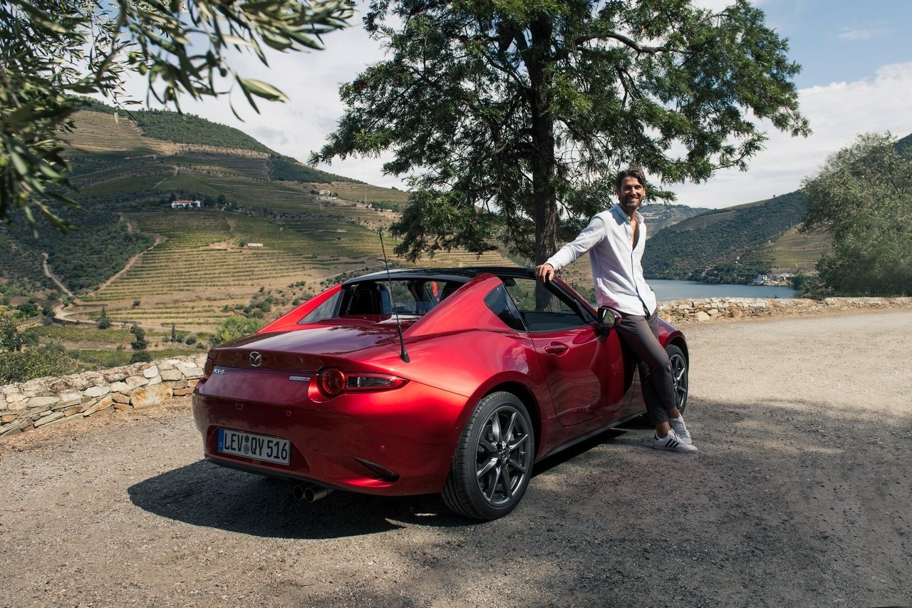 Mazda MX-5 RF 2022: immagini ufficiali