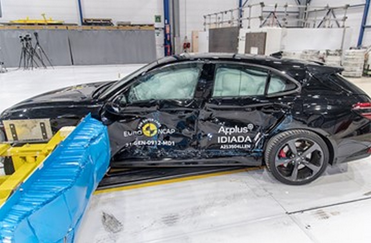 Genesis G70 crash test EuroNcap 2021