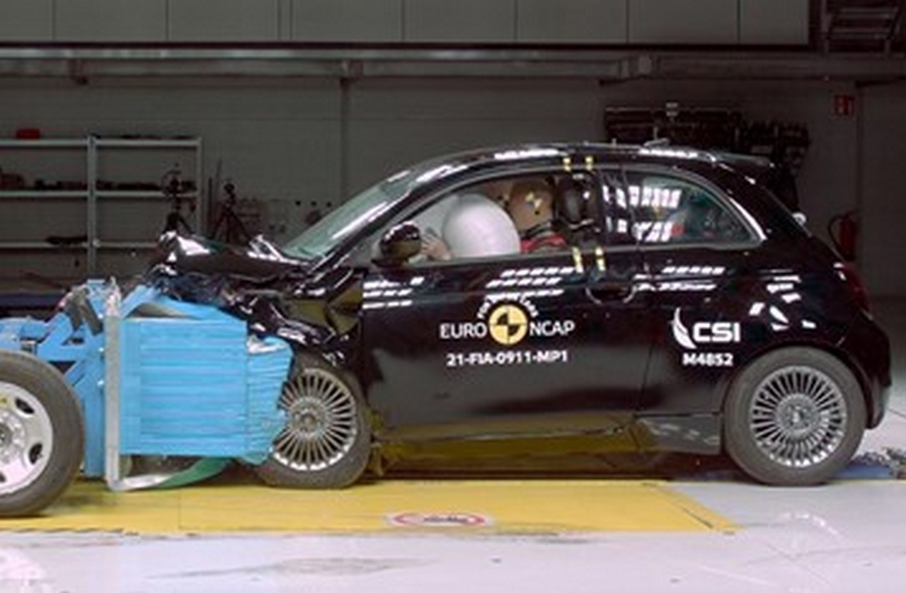 Fiat Nuova 500 crash test EuroNcap 2021