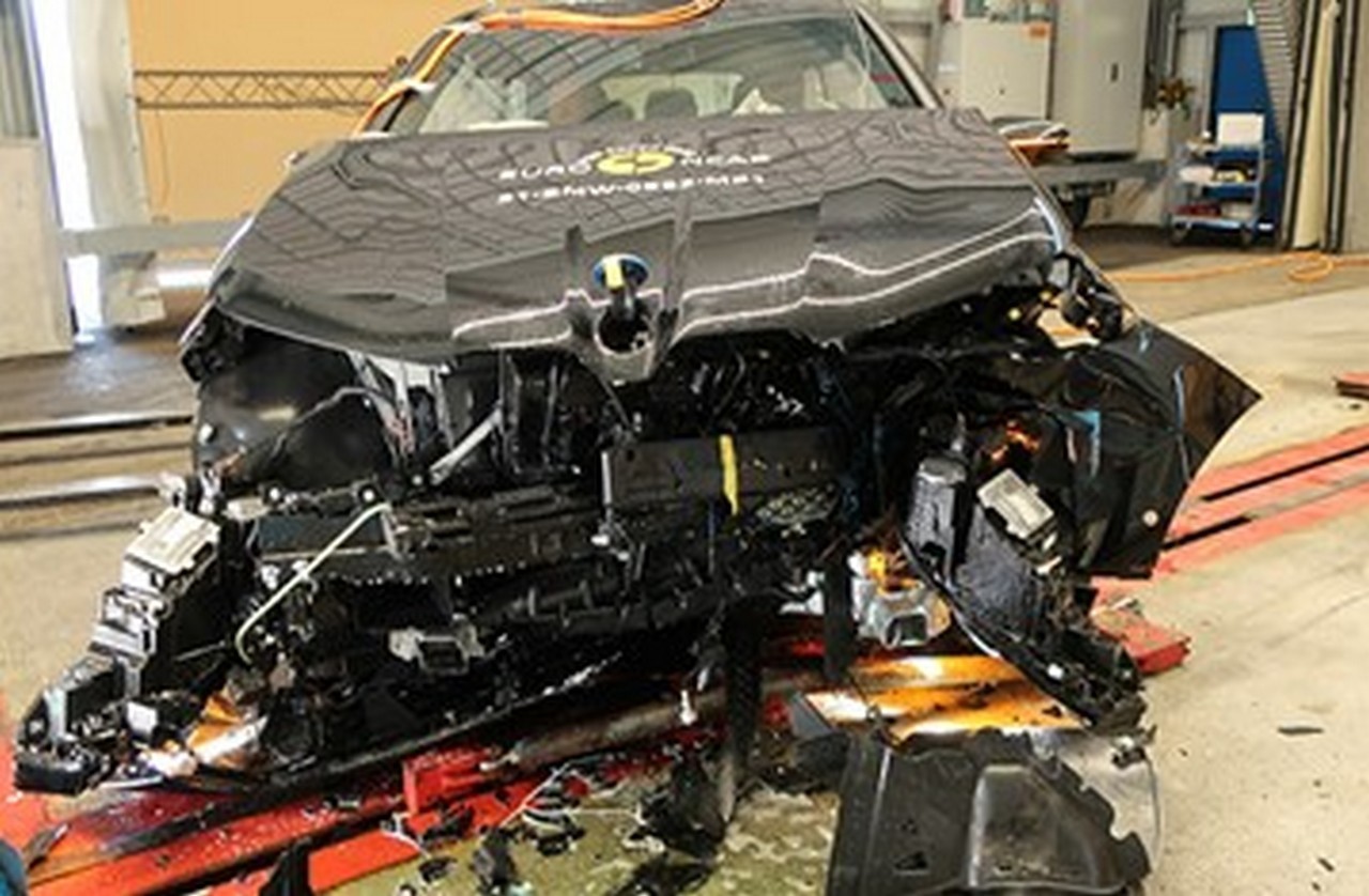 Bmw iX crash test EuroNcap 2021