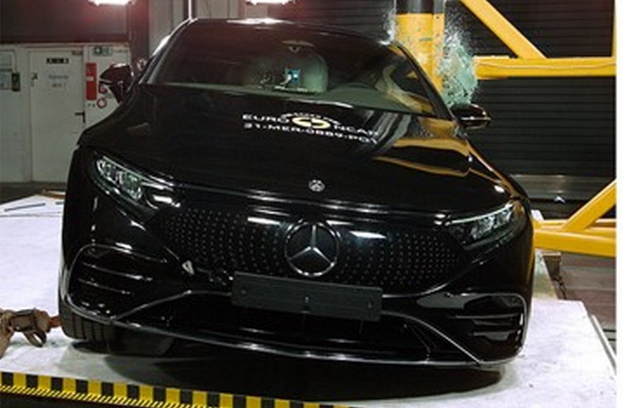 Mercedes EQS crash test EuroNcap 2021