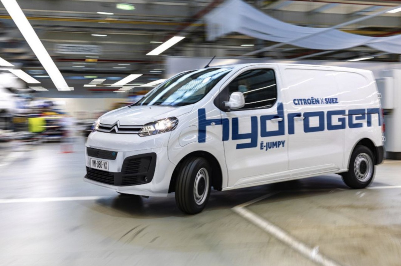 Citroen, la gamma 100% elettrica e ibrida plug-in 2021