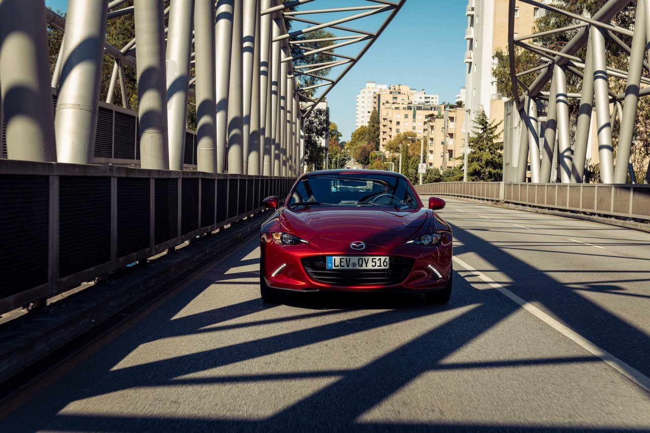 Mazda MX-5 RF 2022: immagini ufficiali