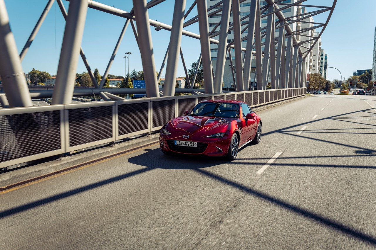 Mazda MX-5 RF 2022: immagini ufficiali