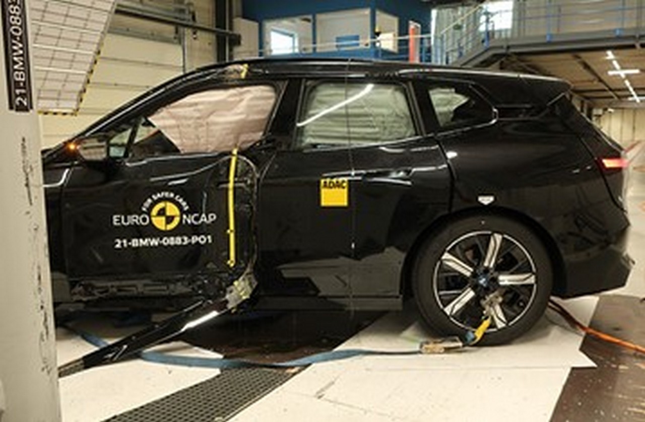 Bmw iX crash test EuroNcap 2021