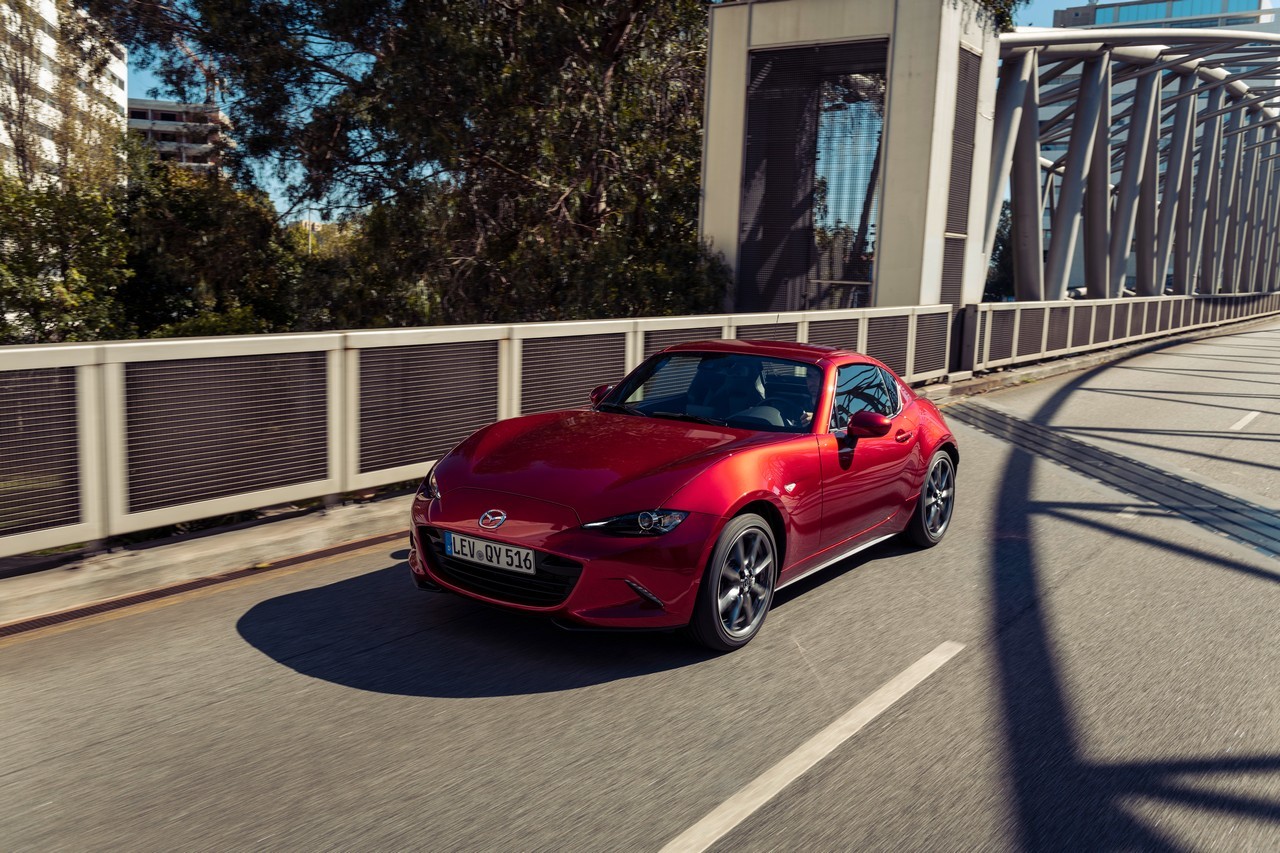 Mazda MX-5 RF 2022: immagini ufficiali