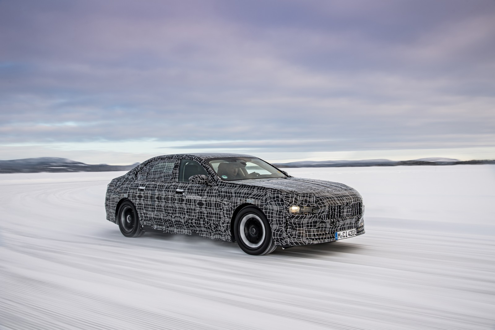 Nuova BMW i7: foto spia ufficiali