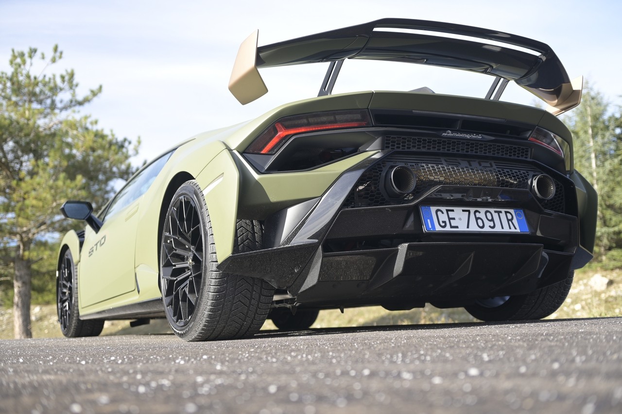 Lamborghini Huracàn STO: la prova su strada