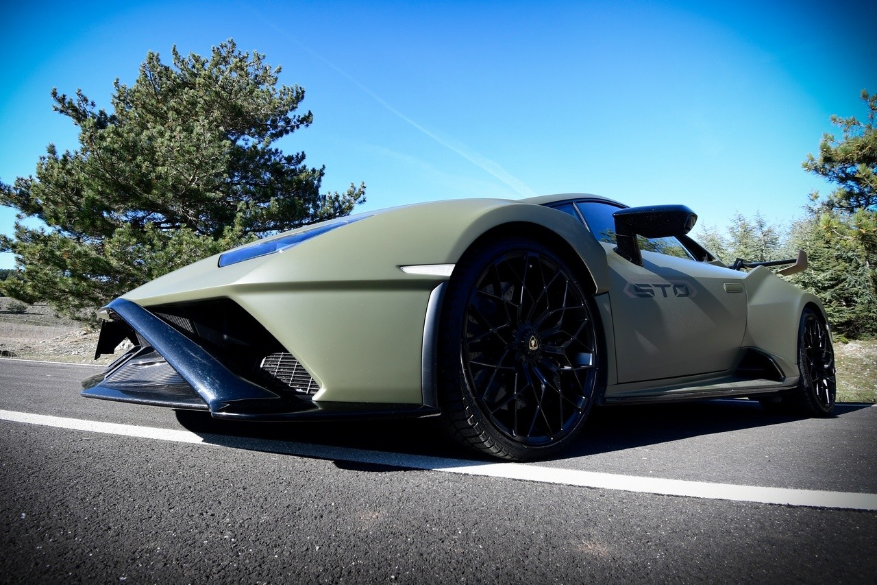 Lamborghini Huracàn STO: la prova su strada