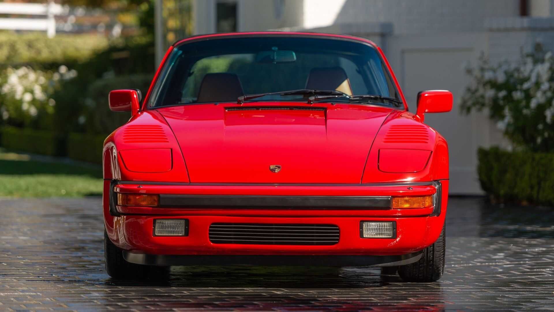 Porsche: all’asta una 911 Turbo Targa Flachbau