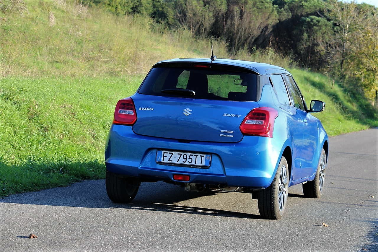 Suzuki Swift Hybrid 1.2 4WD TOP, la prova su strada