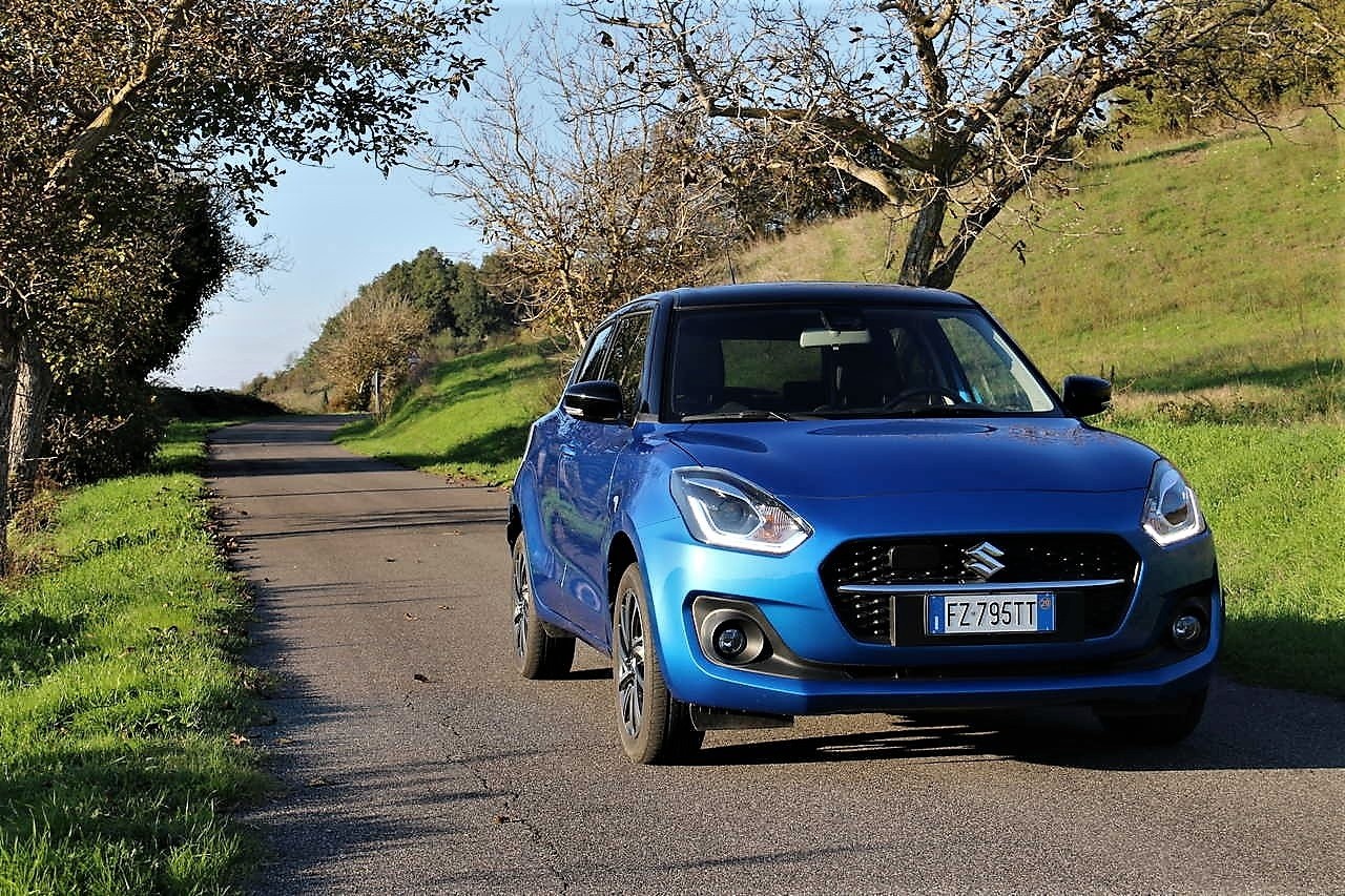 Suzuki Swift Hybrid 1.2 4WD TOP, la prova su strada