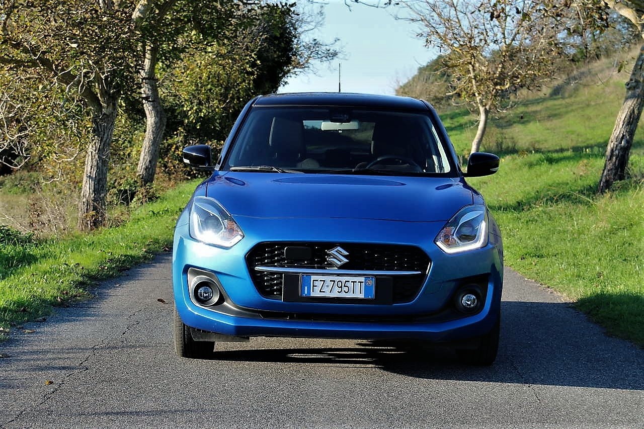 Suzuki Swift Hybrid 1.2 4WD TOP, la prova su strada