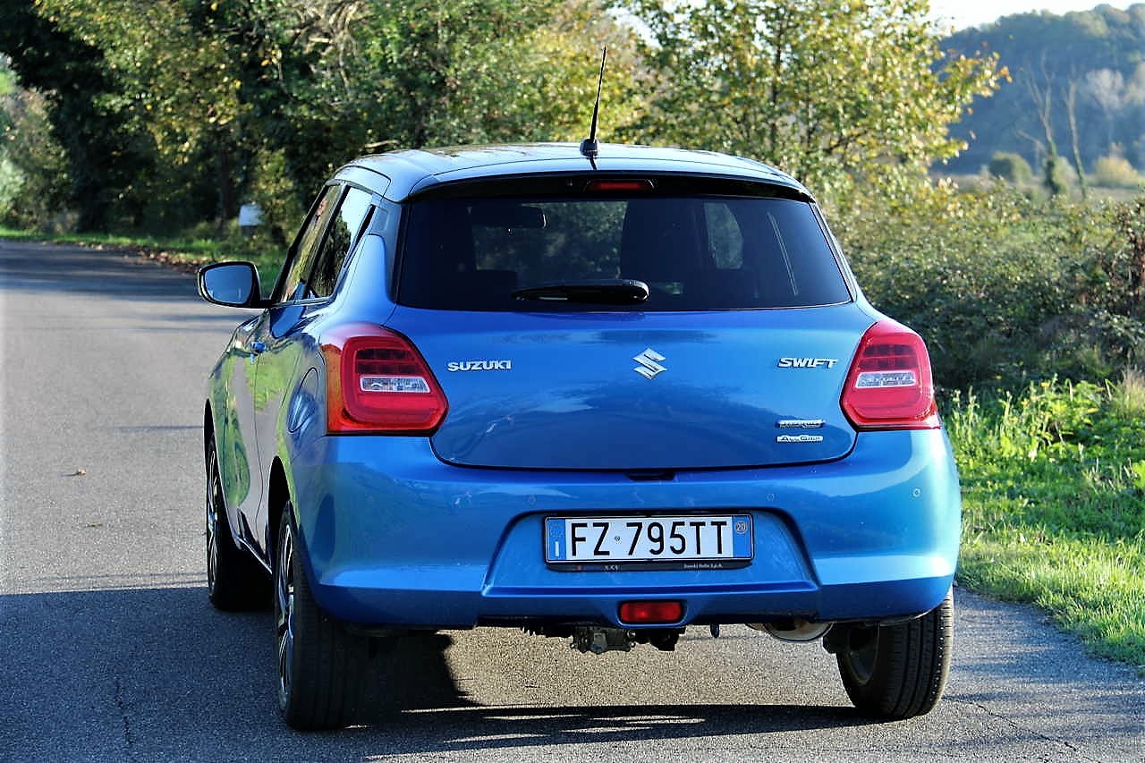 Suzuki Swift Hybrid 1.2 4WD TOP, la prova su strada