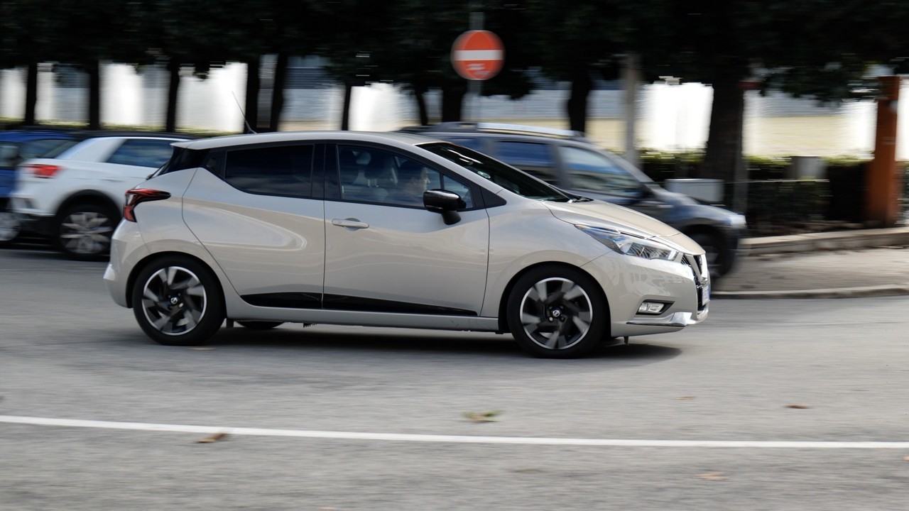 Nissan Micra GPL 2021: prova su strada