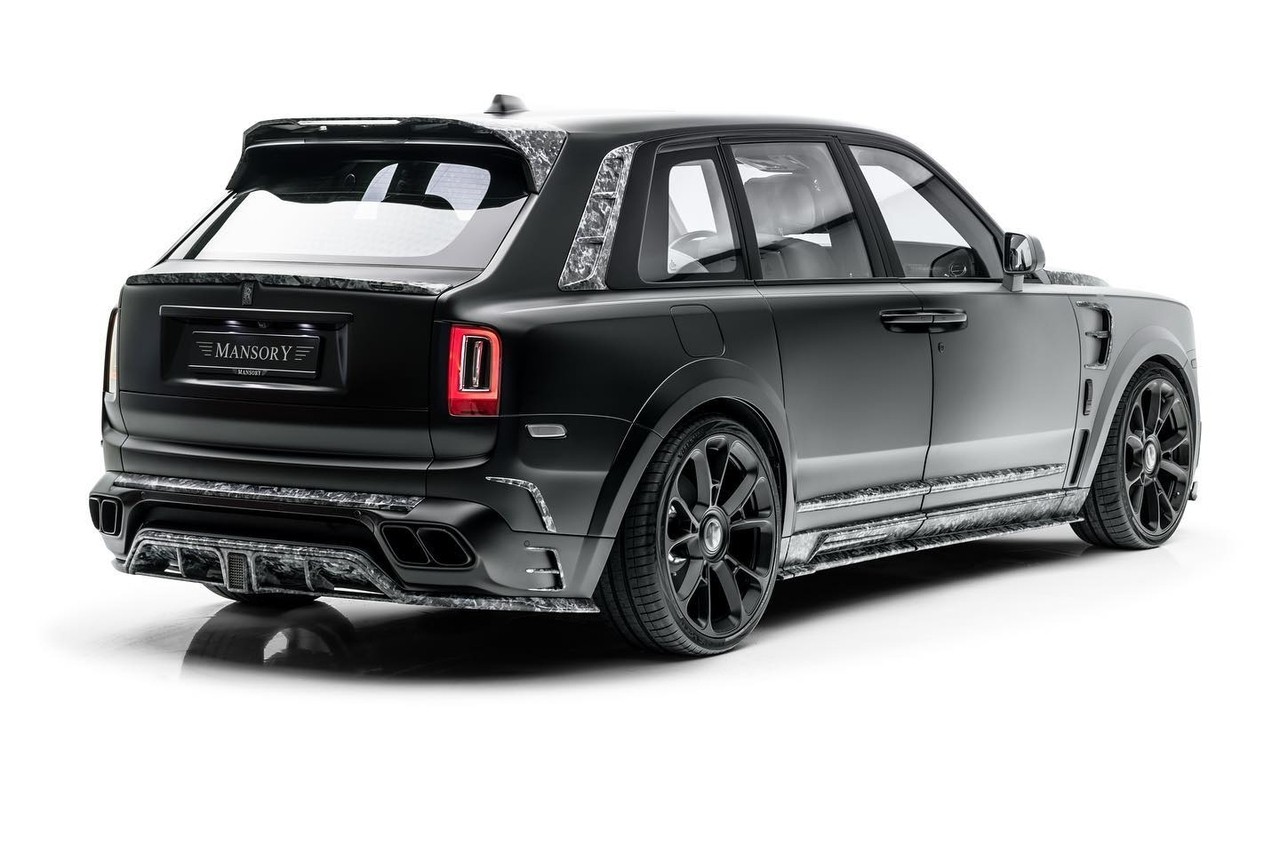 Rolls Royce Cullinan Special UAE by Mansory