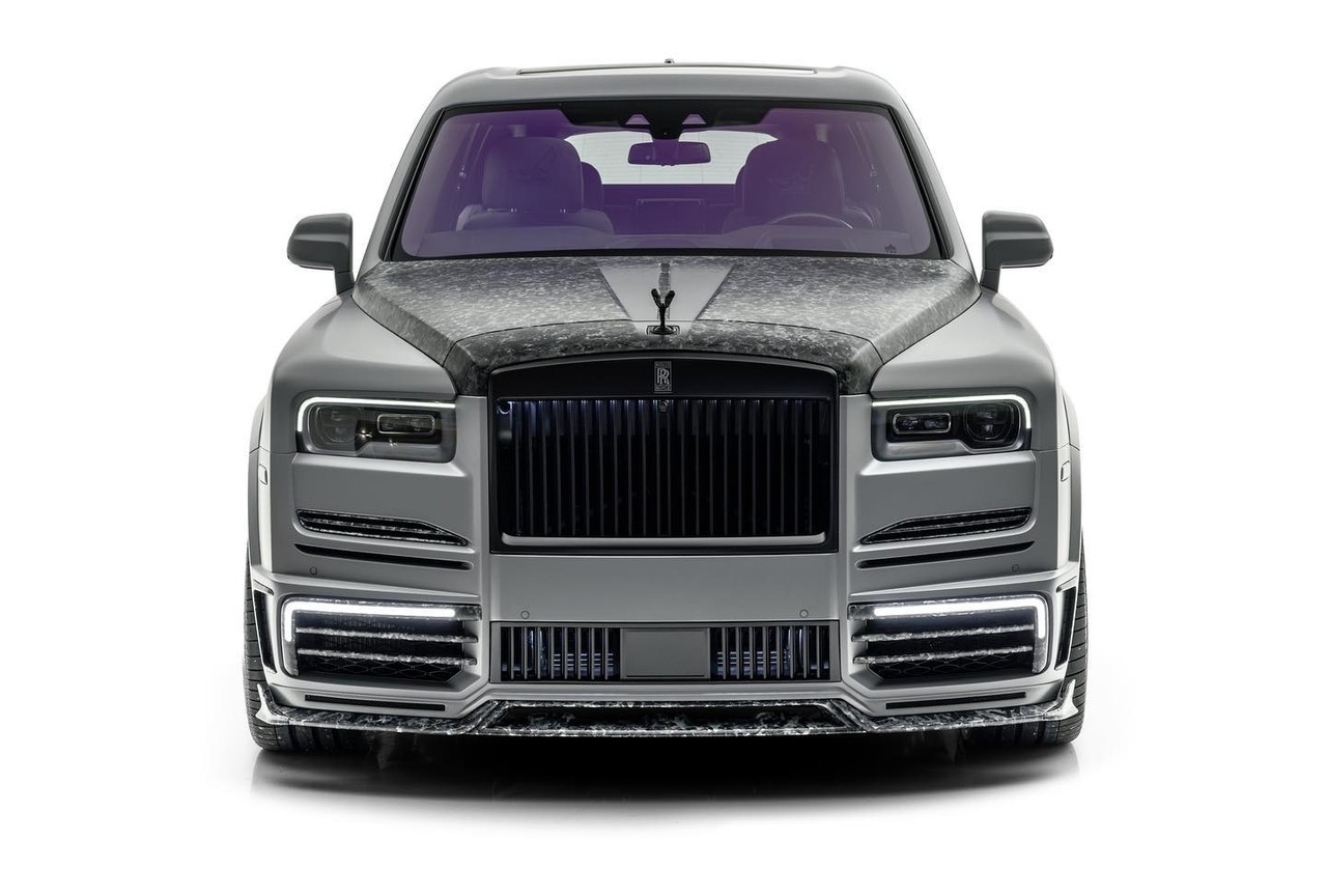 Rolls Royce Cullinan Special UAE by Mansory