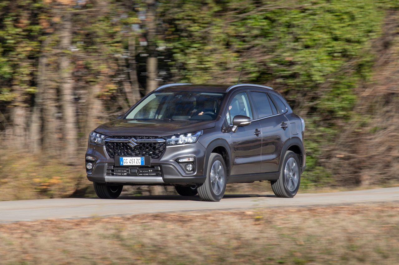 Suzuki S-Cross 2022: le immagini