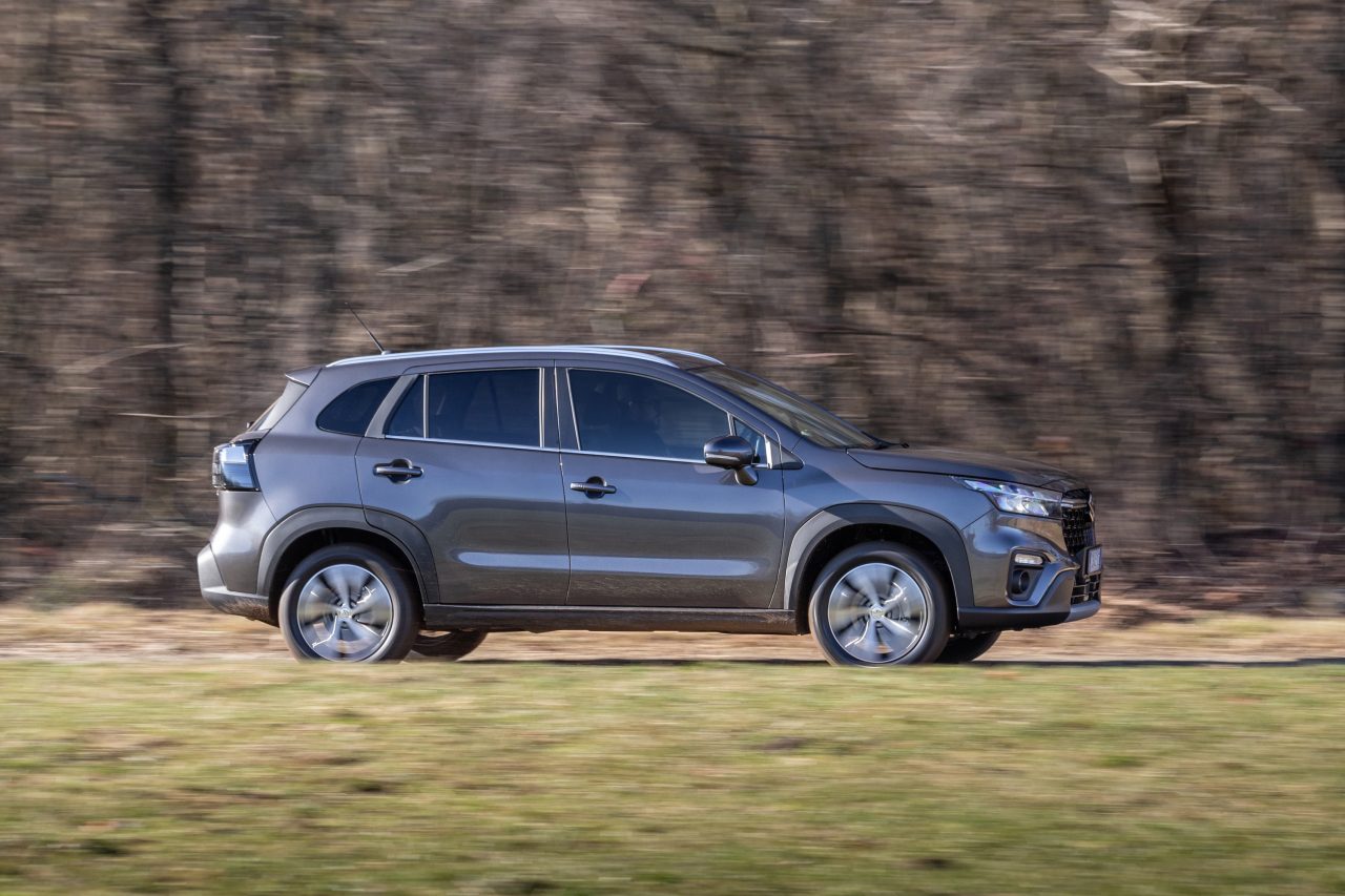 Suzuki S-Cross 2022: le immagini